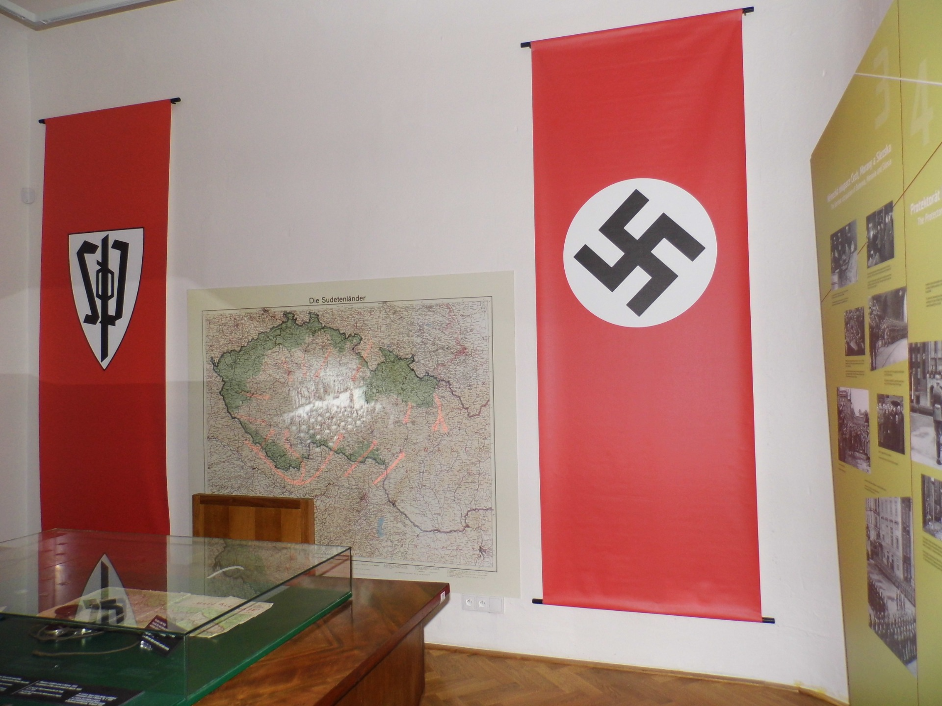 Soukromá prohlídka autem - II. světová válka (6 hodin)